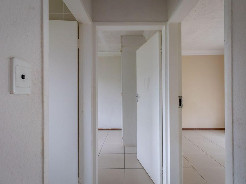 Townhouse For Sale in Roodepoort West, Roodepoort, Gauteng - Photo 8