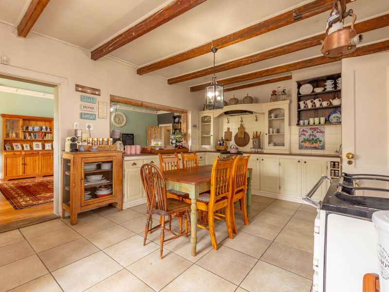 A timeless classic set in the Heart of Heidelberg Central - Photo 9