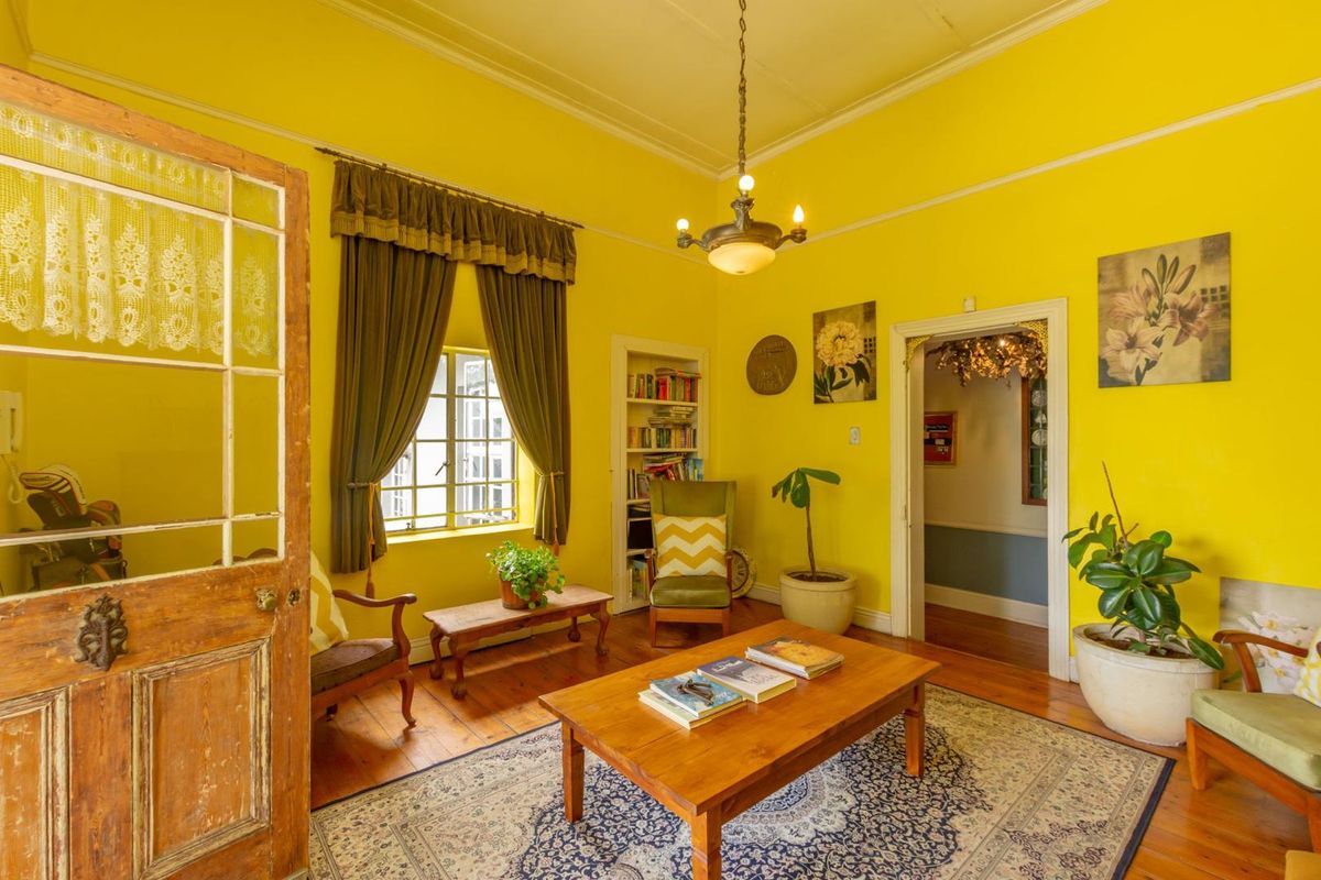 A timeless classic set in the Heart of Heidelberg Central - Photo 4