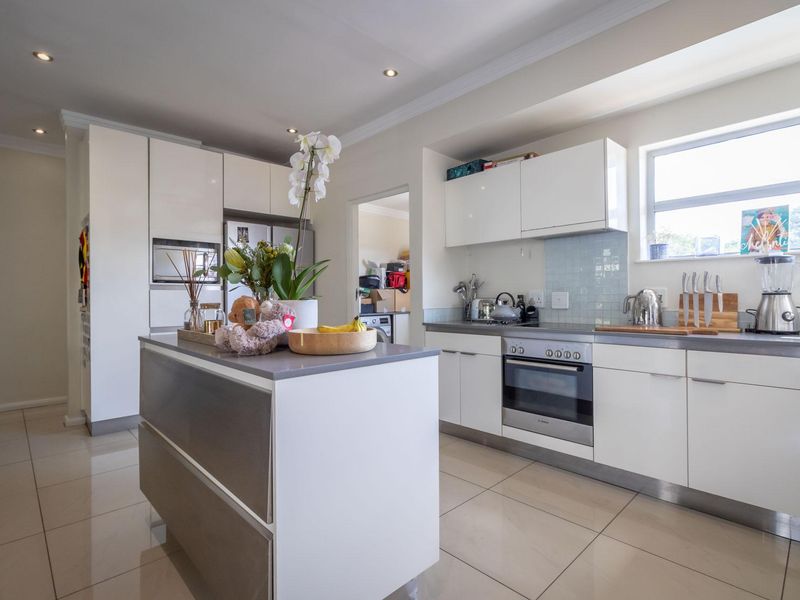 Apartment For Sale in Westcliff, Johannesburg, Gauteng - Photo 7