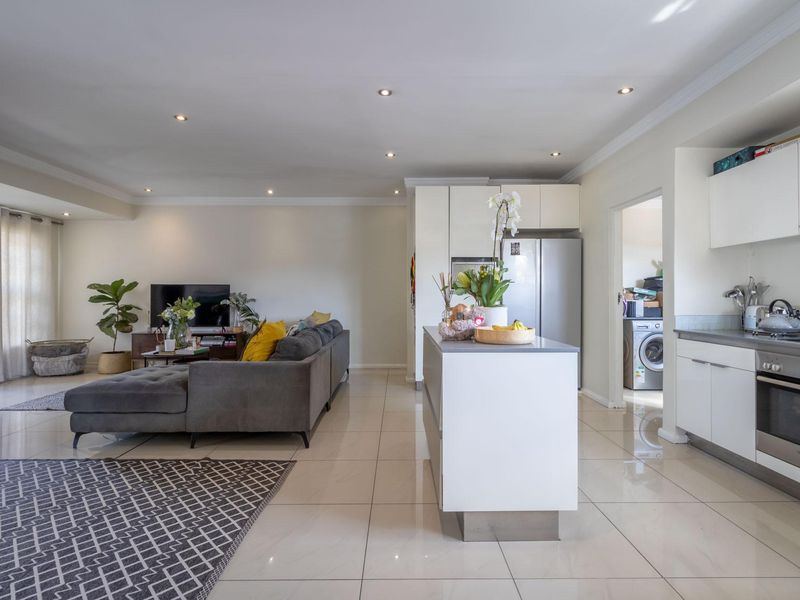 Apartment For Sale in Westcliff, Johannesburg, Gauteng - Photo 3