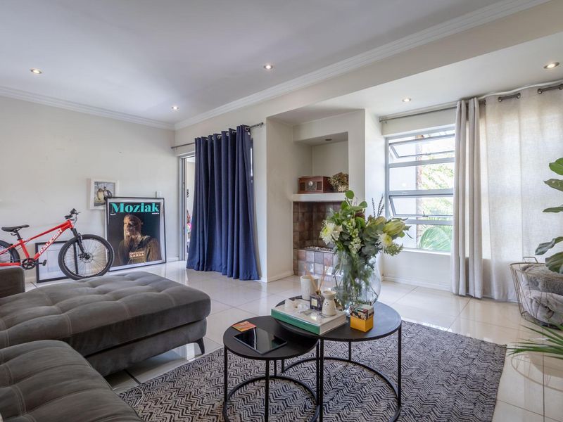 Apartment For Sale in Westcliff, Johannesburg, Gauteng - Photo 4