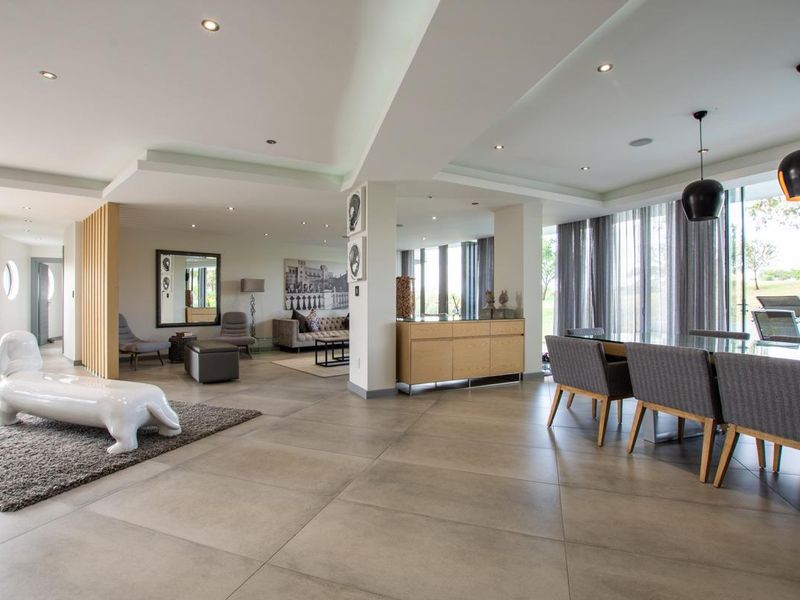 House For Sale in Woodmead Sandton - Photo 6