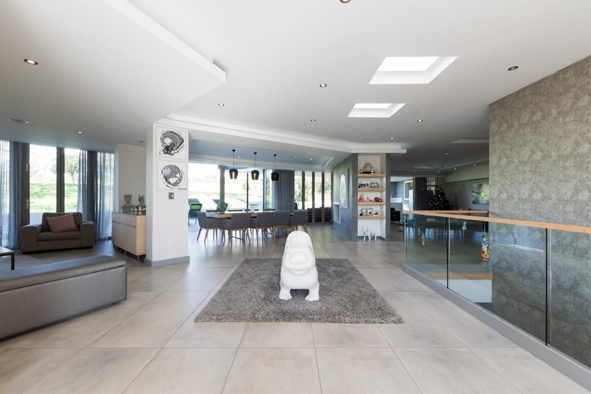 House For Sale in Woodmead Sandton - Photo 4