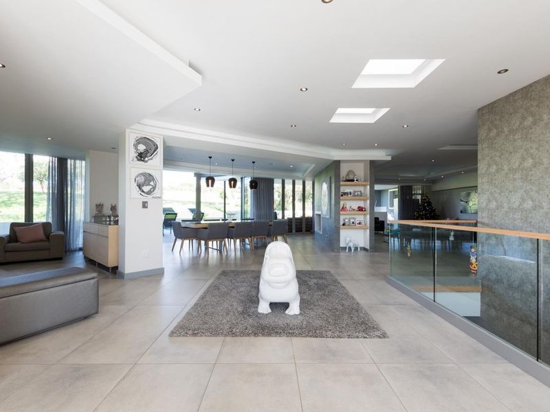 House For Sale in Woodmead Sandton - Photo 4