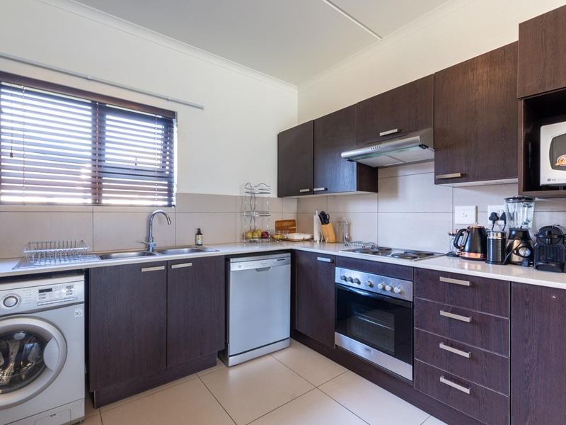 Apartment For Sale in Dainfern, Sandton, Gauteng - Photo 3