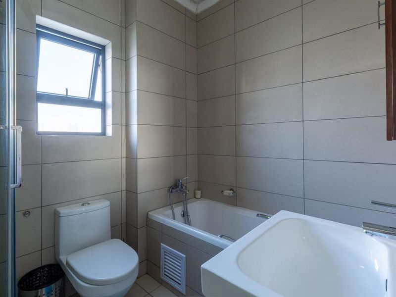 Apartment For Sale in Dainfern, Sandton, Gauteng - Photo 9