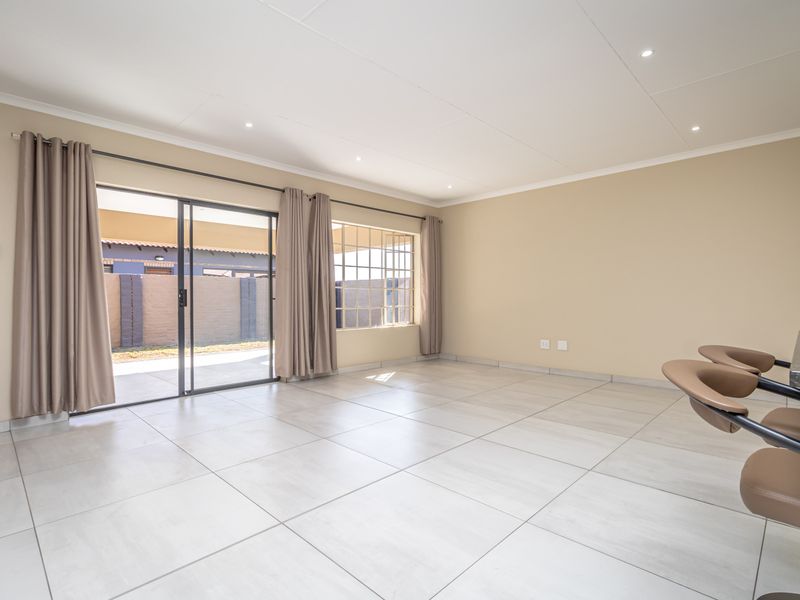 House For Sale in Waterkloof AH, Rustenburg, North West - Photo 3