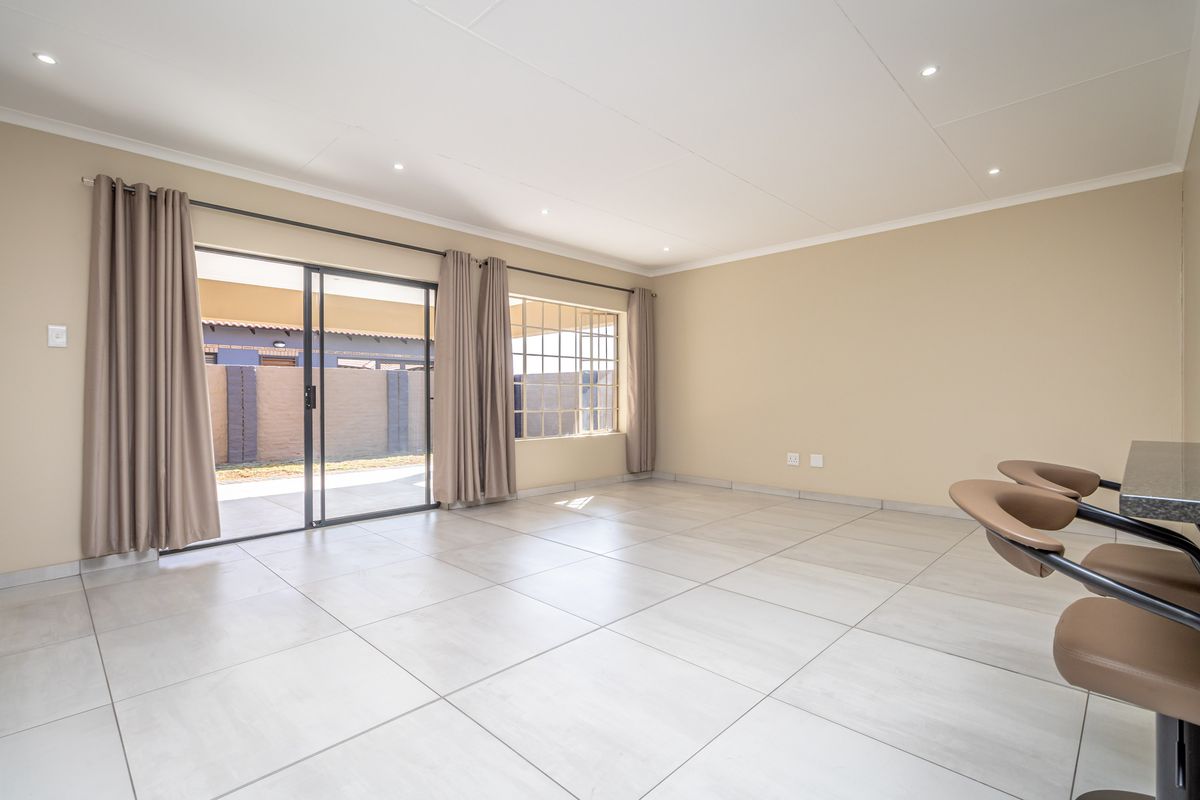 House For Sale in Waterkloof AH, Rustenburg, North West - Photo 3