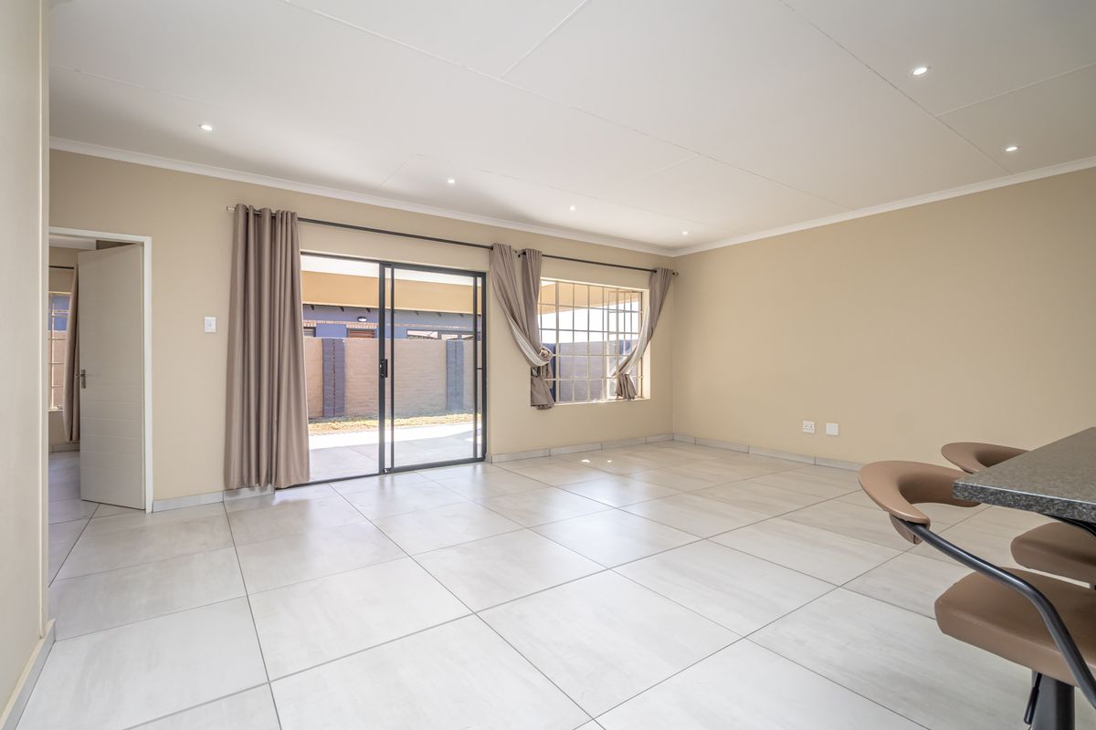 House For Sale in Waterkloof AH, Rustenburg, North West - Photo 4