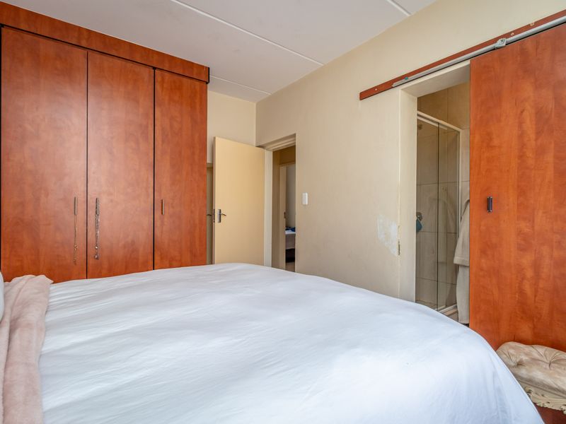 Apartment For Sale in Waterval East, Rustenburg, North West - Photo 10