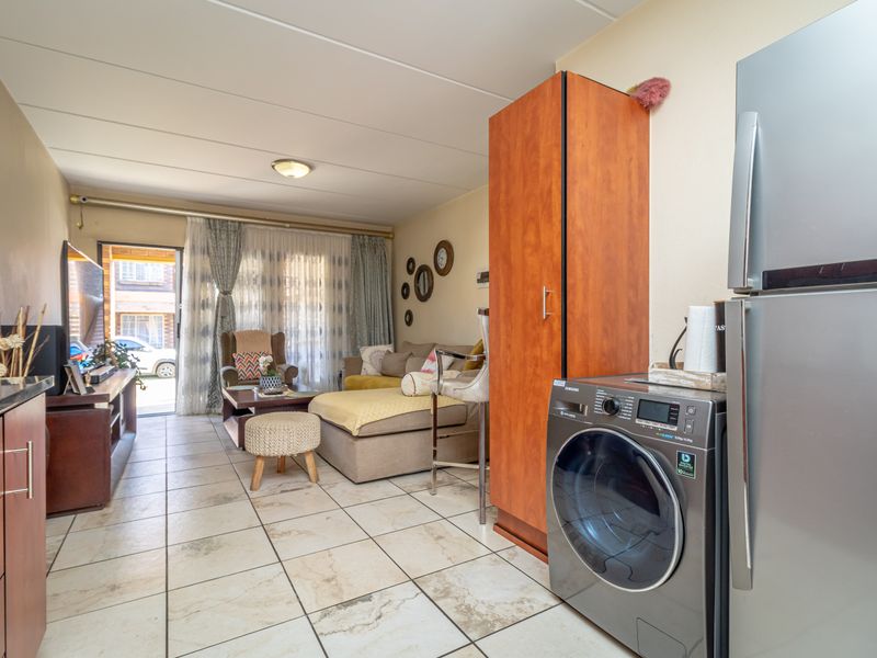 Apartment For Sale in Waterval East, Rustenburg, North West - Photo 7