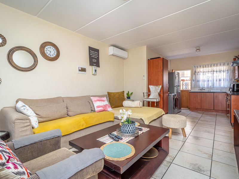 Apartment For Sale in Waterval East, Rustenburg, North West - Photo 1