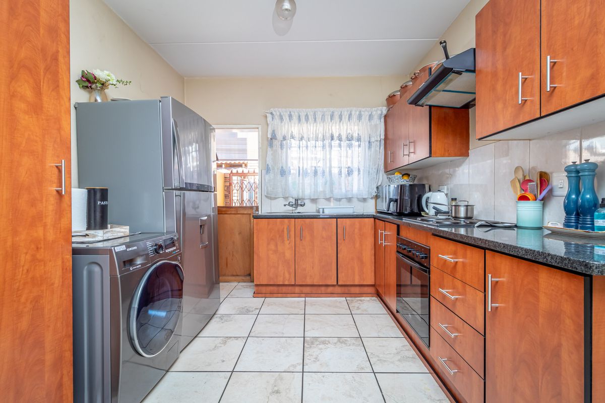 Apartment For Sale in Waterval East, Rustenburg, North West - Photo 5