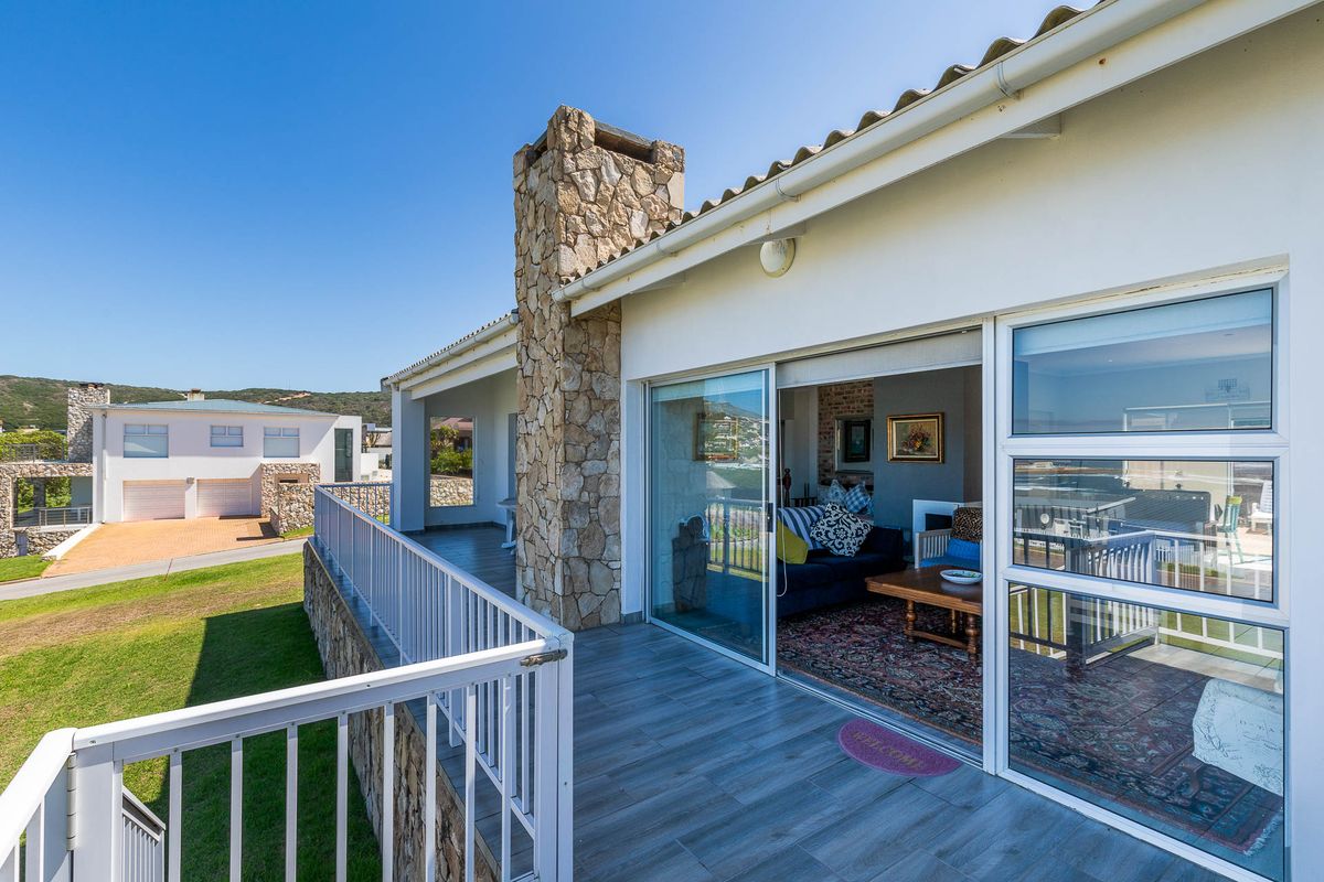 House For Sale in Jongensfontein, Stilbaai, Western Cape - Photo 2