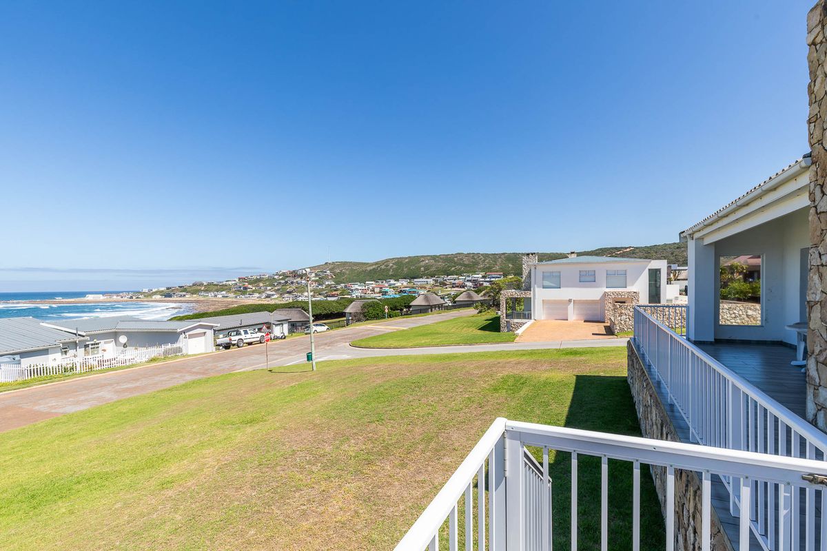 House For Sale in Jongensfontein, Stilbaai, Western Cape - Photo 4