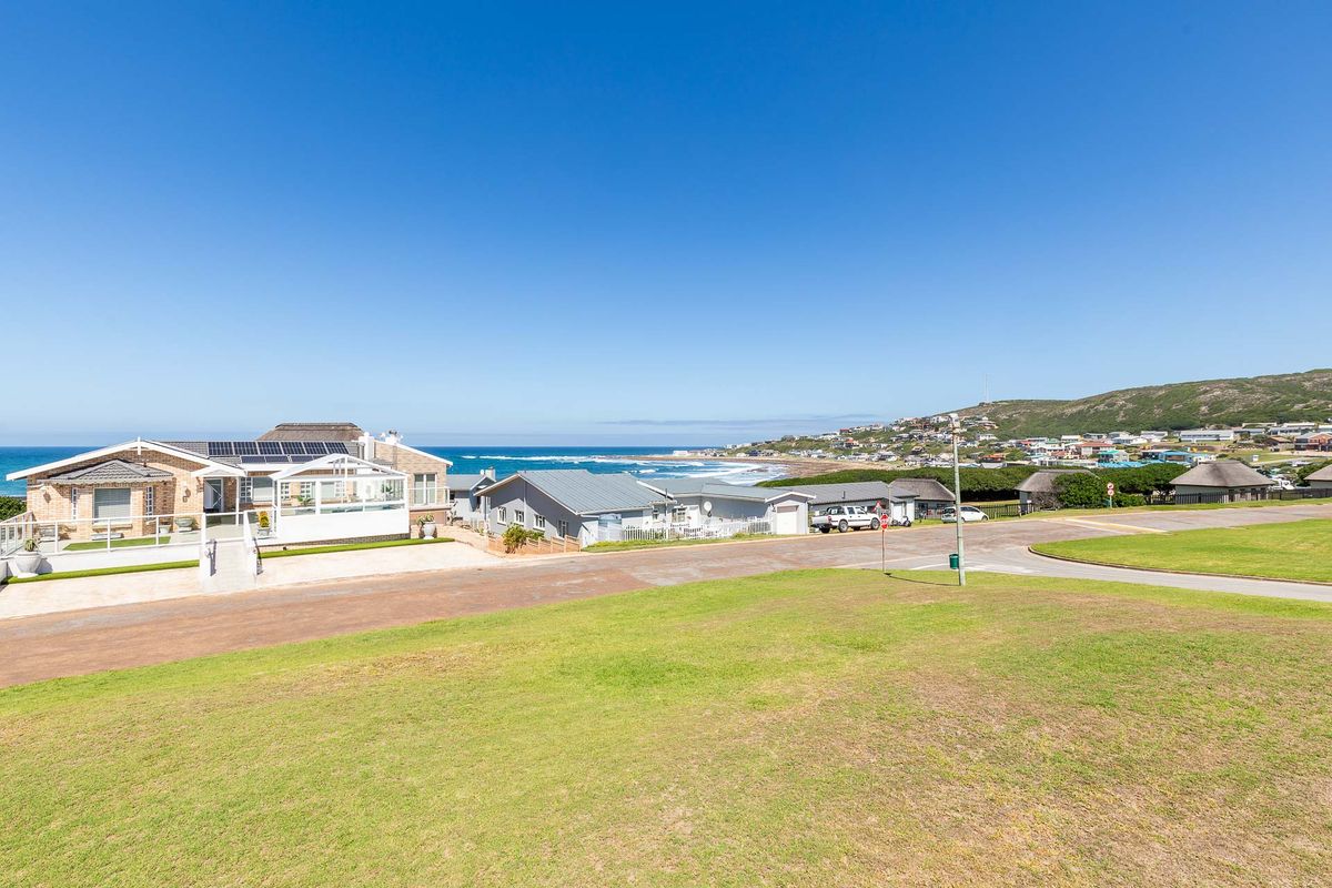 House For Sale in Jongensfontein, Stilbaai, Western Cape - Photo 3