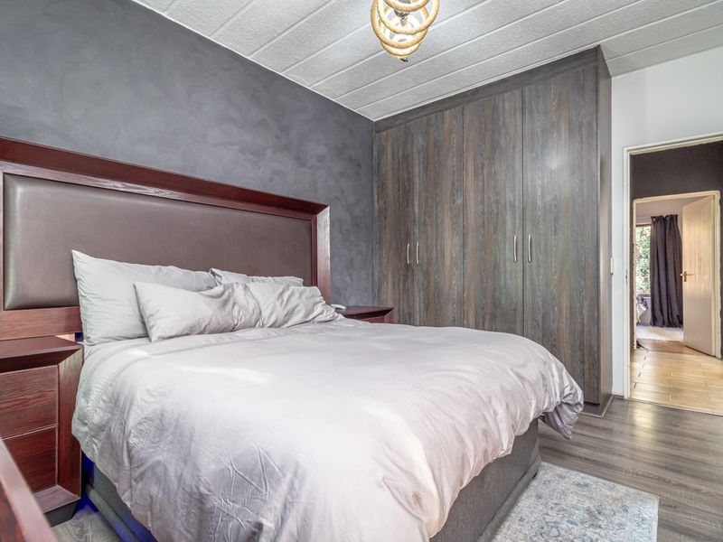 Apartment For Sale in Douglasdale, Sandton, Gauteng - Photo 9