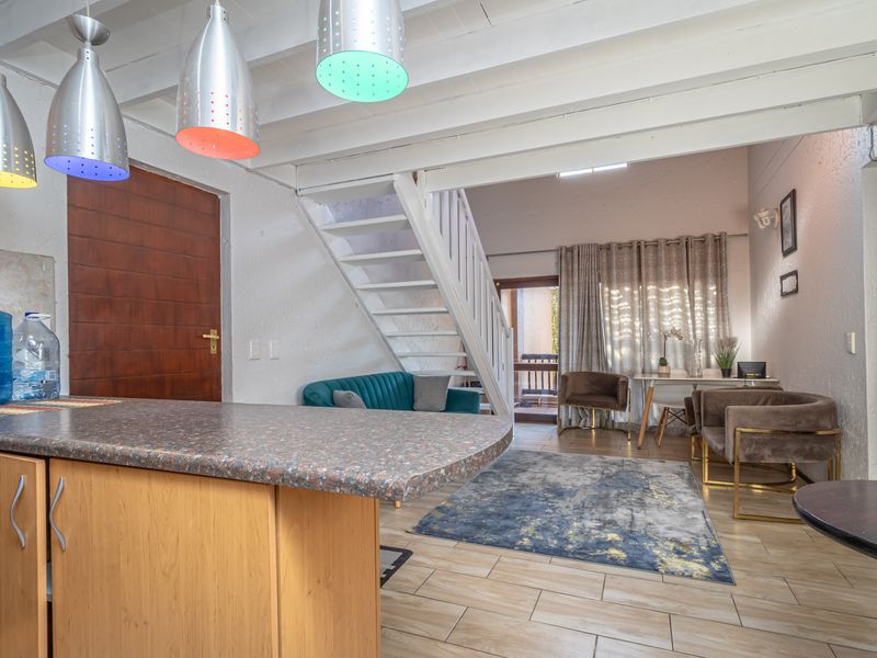 Apartment For Sale in Douglasdale, Sandton, Gauteng - Photo 8