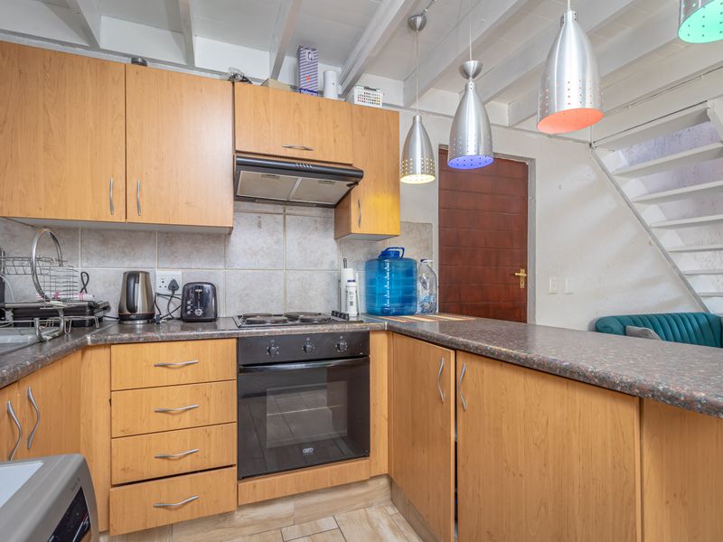 Apartment For Sale in Douglasdale, Sandton, Gauteng - Photo 7