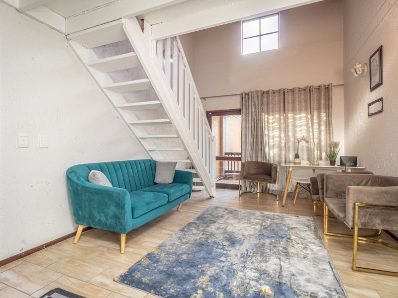 Apartment For Sale in Douglasdale, Sandton, Gauteng - Photo 2