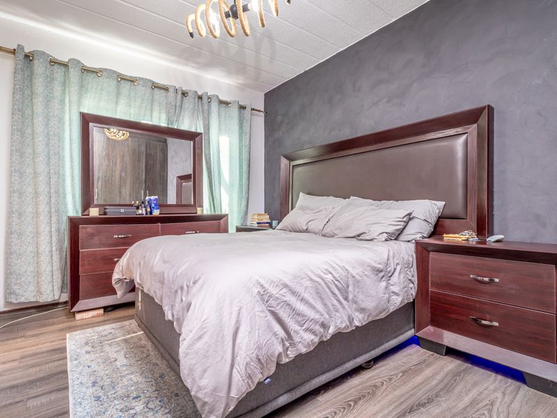 Apartment For Sale in Douglasdale, Sandton, Gauteng - Photo 9