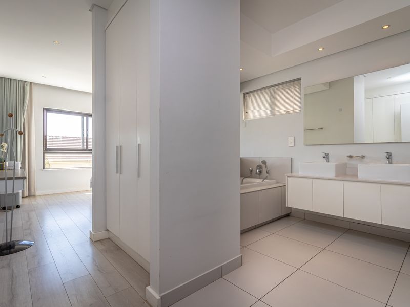 Apartment For Sale in Dunkeld, Johannesburg, Gauteng - Photo 8