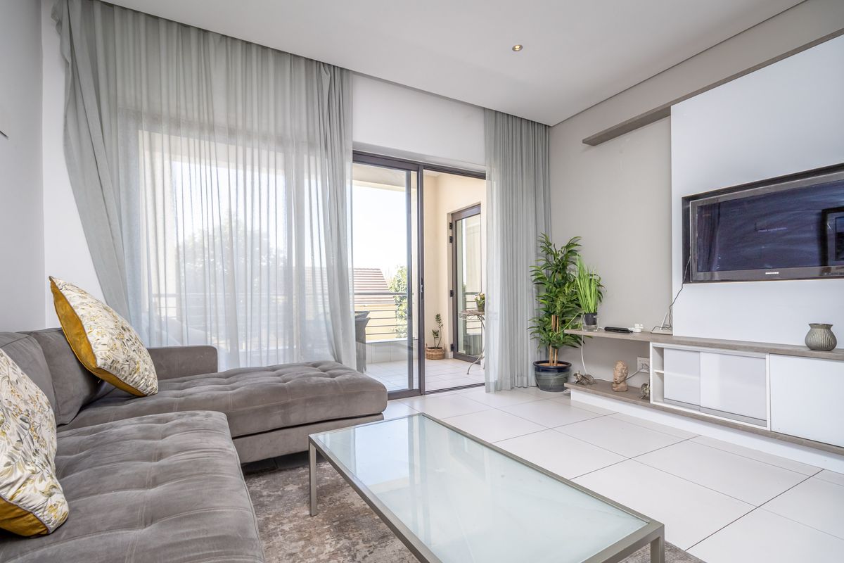 Apartment For Sale in Dunkeld, Johannesburg, Gauteng - Photo 3