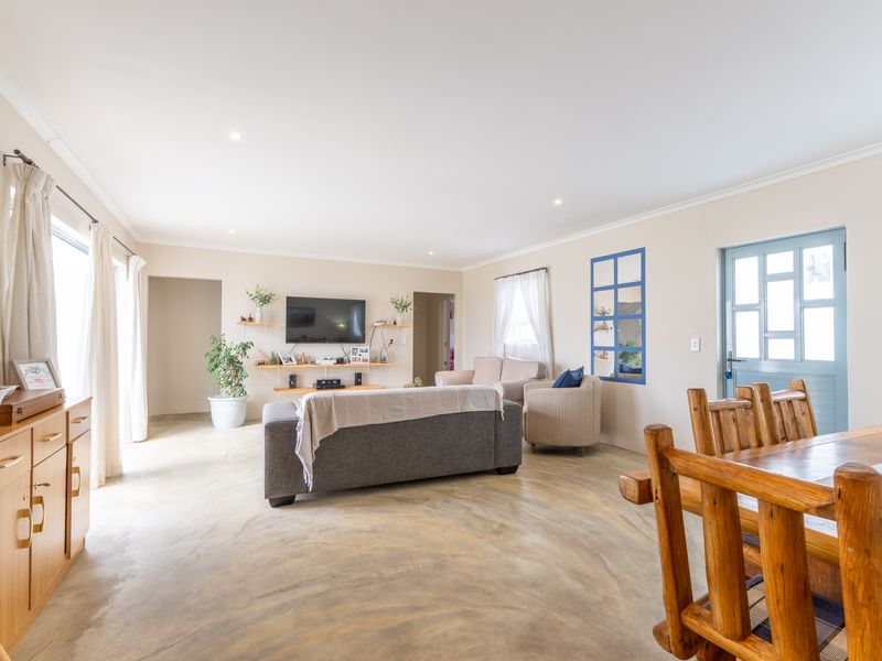 Cozy Three bedroom home in a Secure Estate - Photo 3