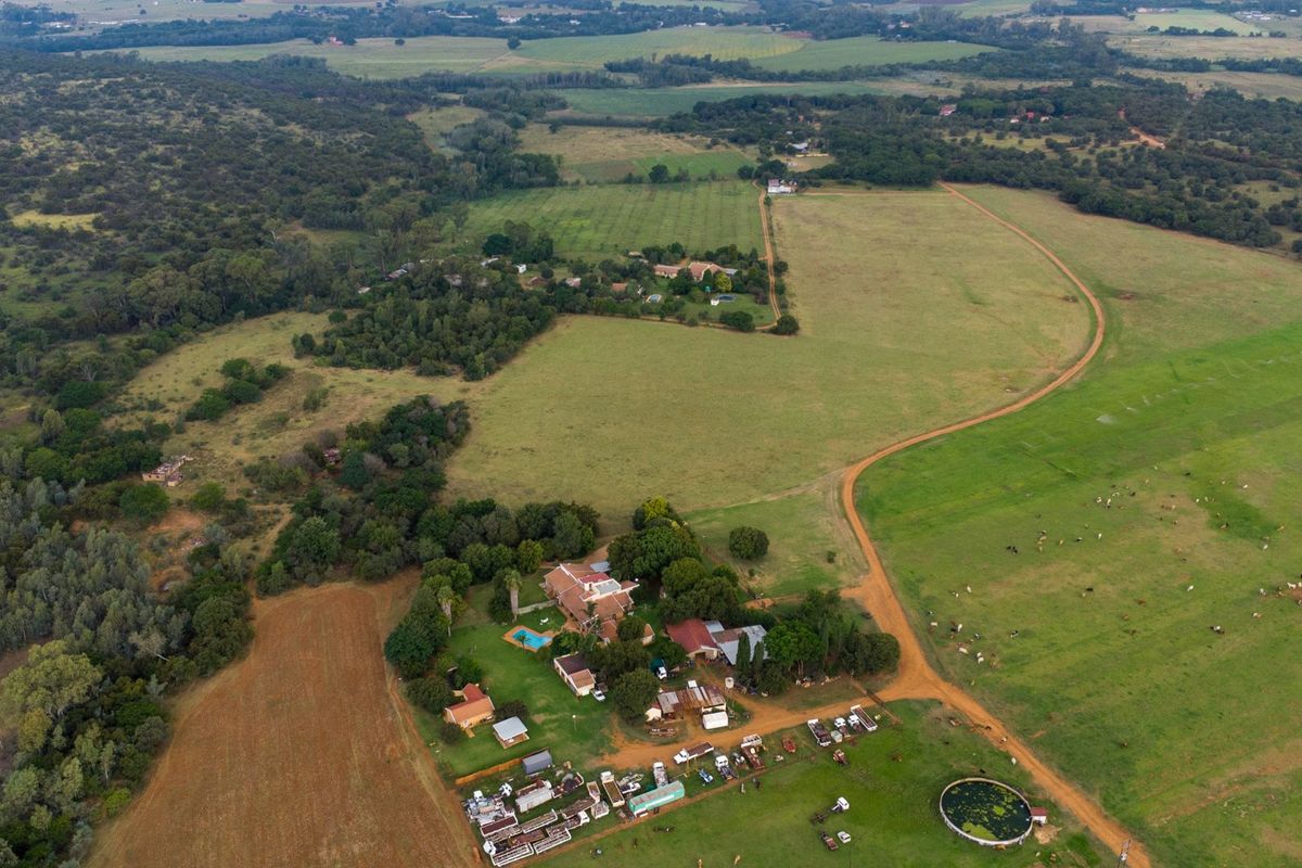 Farm for sale in Hekpoort, Krugersdorp - Photo 5