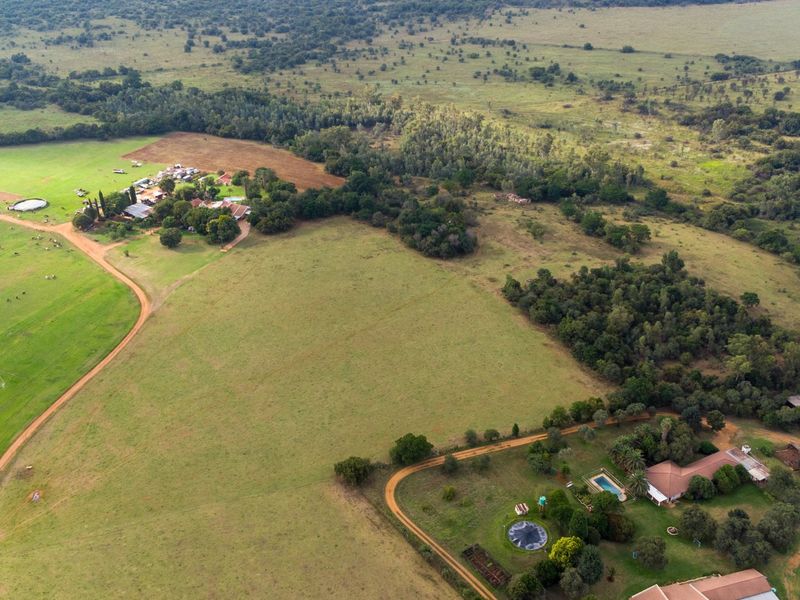 Farm for sale in Hekpoort, Krugersdorp - Photo 2