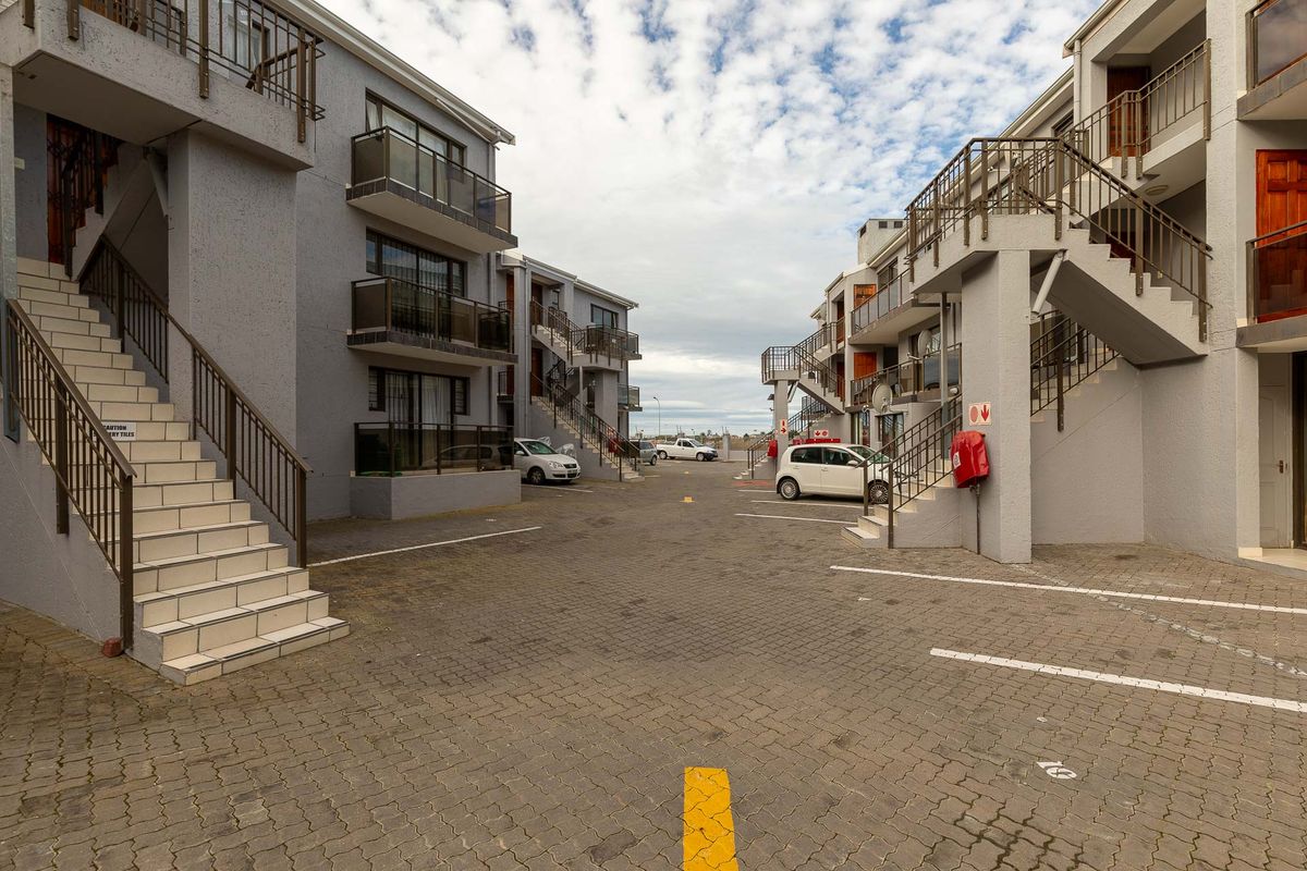 Apartment for sale in Hartenzicht, Hartenbos - Photo 2