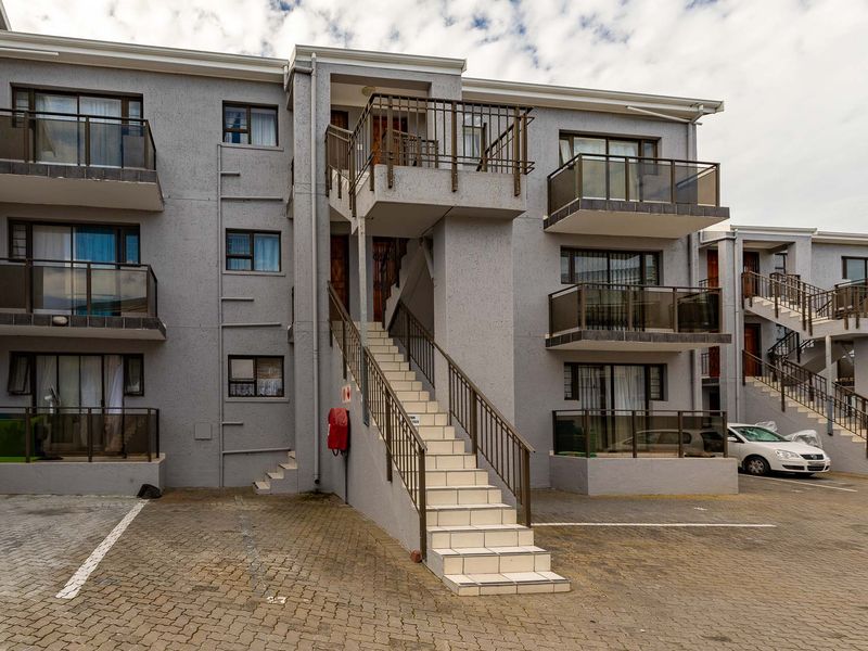 Apartment for sale in Hartenzicht, Hartenbos - Photo 1