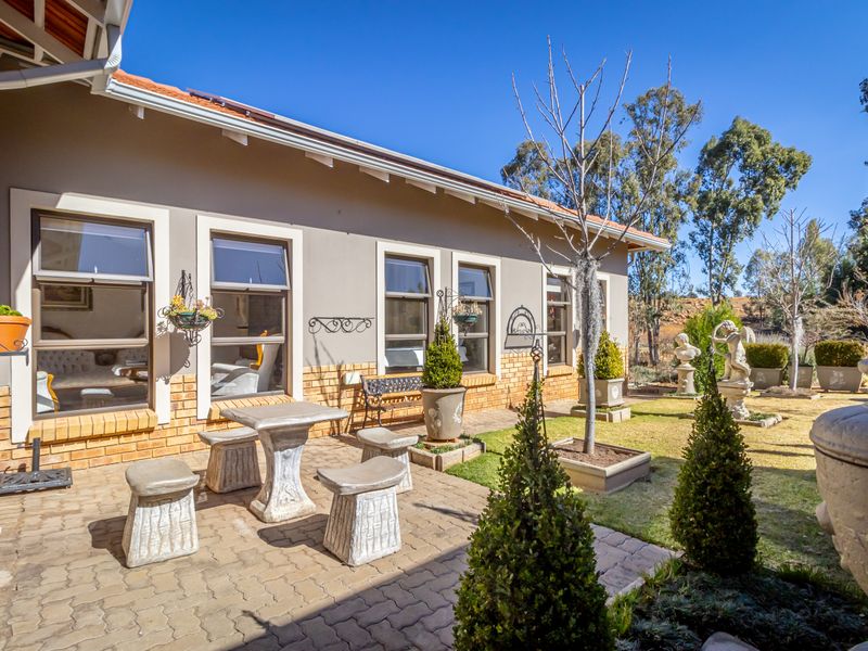 Townhouse For Sale in Jordaan Park, Heidelberg, Gauteng - Photo 3