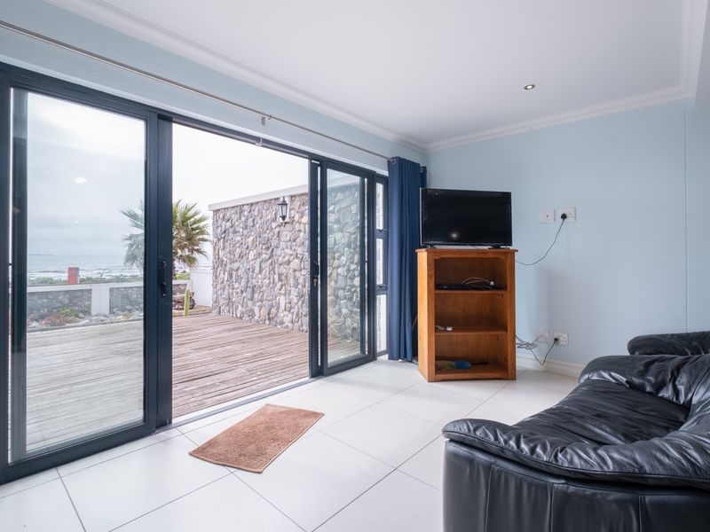 House For Sale in Sandy Point Beach Estate, Sandy Point, St Helena Bay, Western Cape - Photo 7