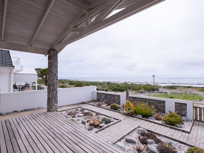 House For Sale in Sandy Point Beach Estate, Sandy Point, St Helena Bay, Western Cape - Photo 4