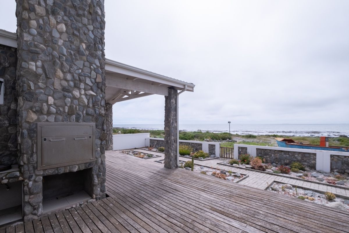 House For Sale in Sandy Point Beach Estate, Sandy Point, St Helena Bay, Western Cape - Photo 5