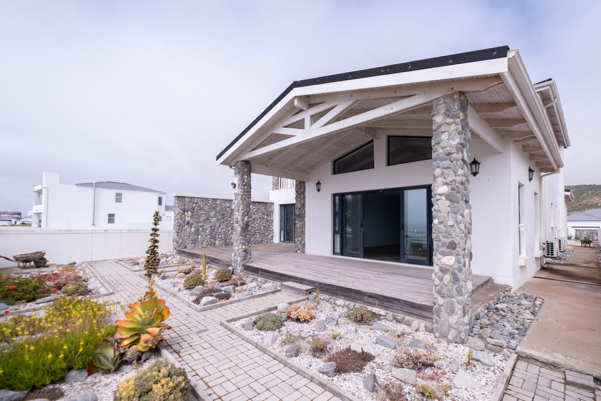 House For Sale in Sandy Point Beach Estate, Sandy Point, St Helena Bay, Western Cape - Photo 2