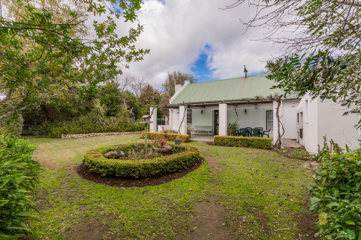 House For Sale in McGregor, Western Cape - Photo 5