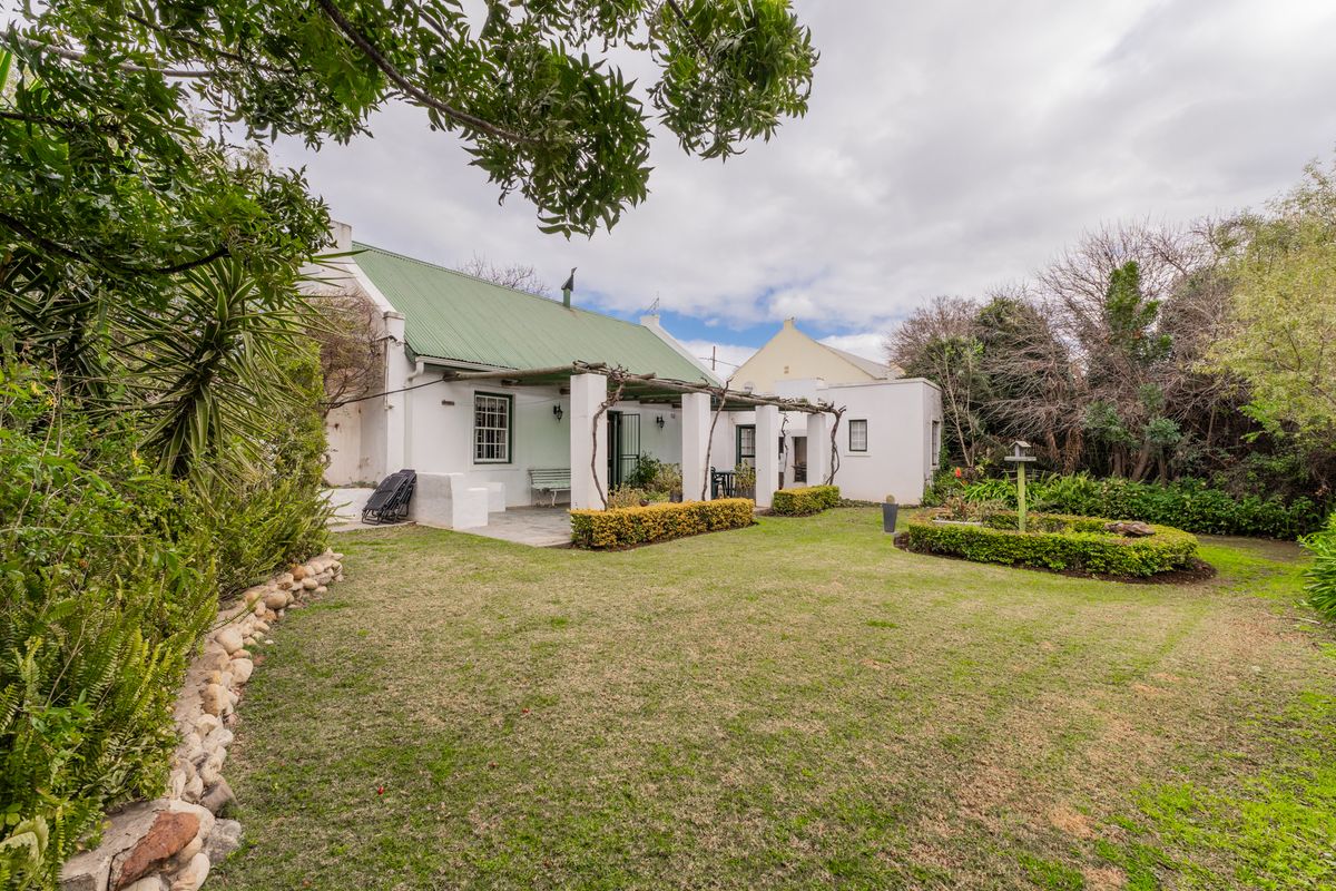 House For Sale in McGregor, Western Cape - Photo 4