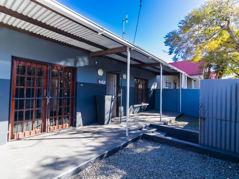 Office For Sale in Southernwood, East London, Eastern Cape - Photo 1