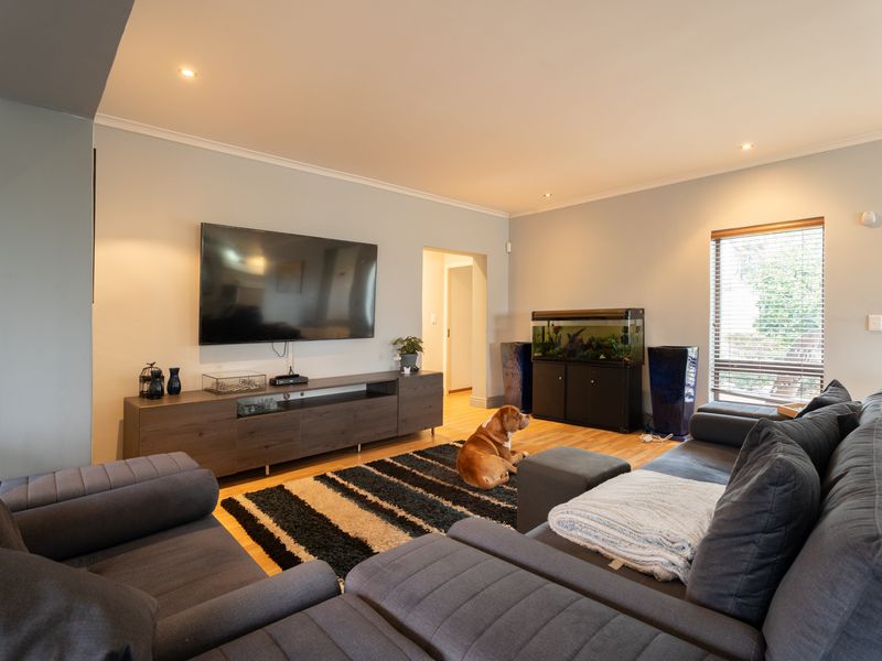 House for sale in Somerset West - Photo 10