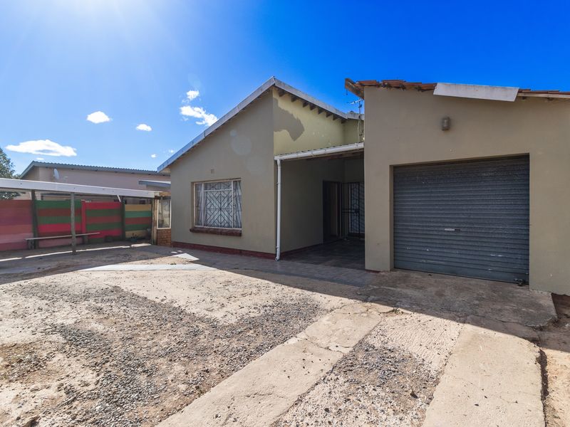 House For Sale in Bisho Park, Bhisho, Eastern Cape - Photo 1