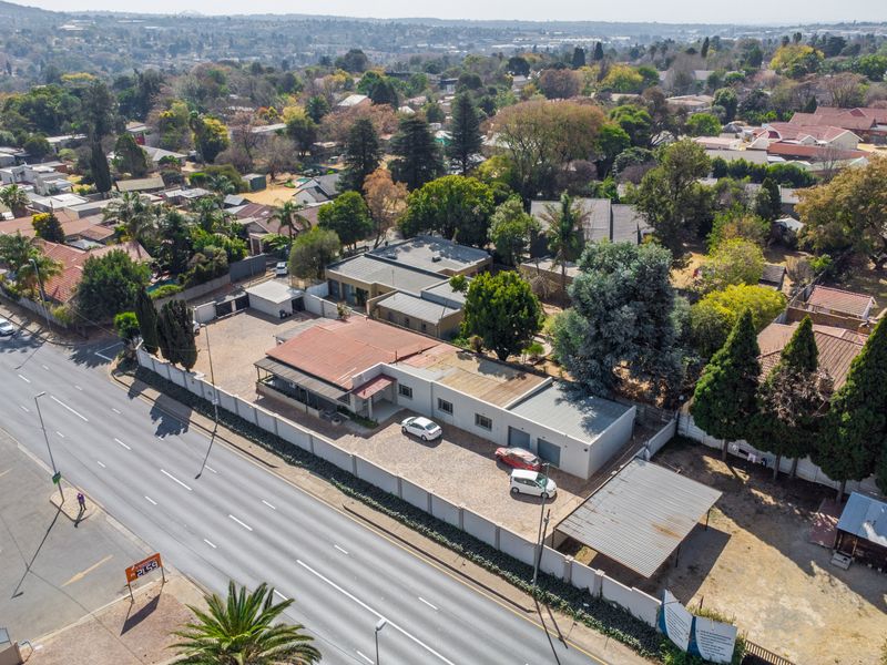 House For Sale in Fontainebleau, Randburg, Gauteng - Photo 9