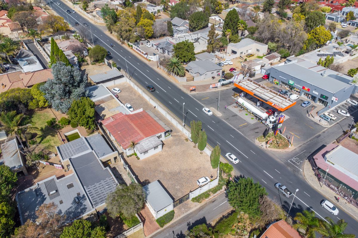 House For Sale in Fontainebleau, Randburg, Gauteng - Photo 4