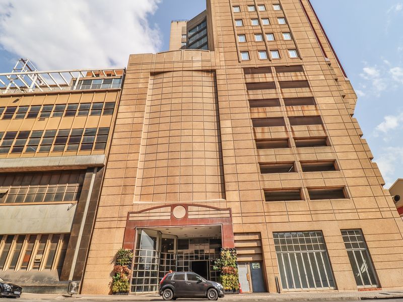 Apartment For Sale in Johannesburg Central, Johannesburg, Gauteng - Photo 3
