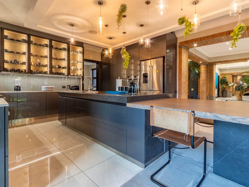 House For Sale in Bedfordview, Gauteng - Photo 4