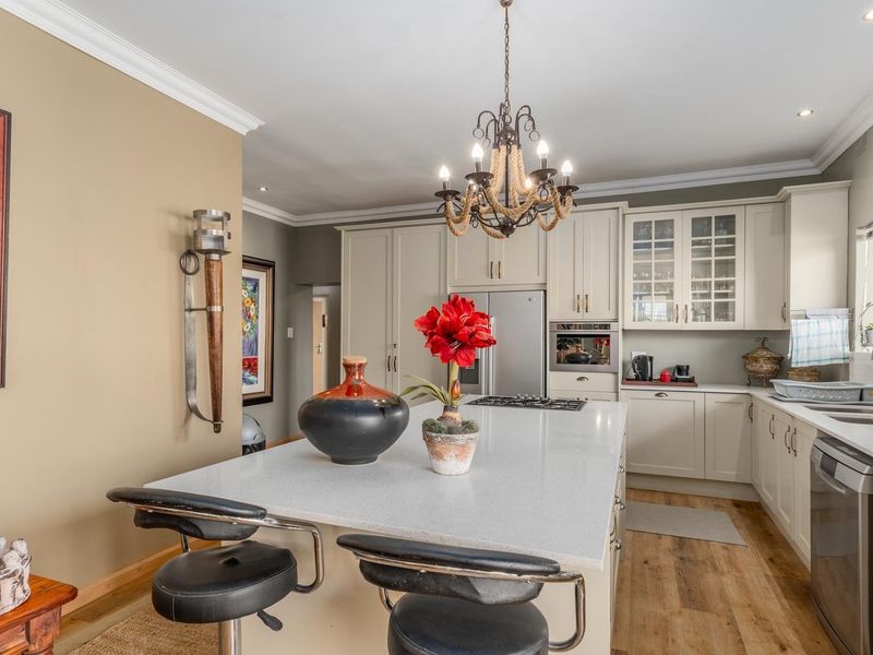 Newly Renovated 3 bedroom home. - Photo 10