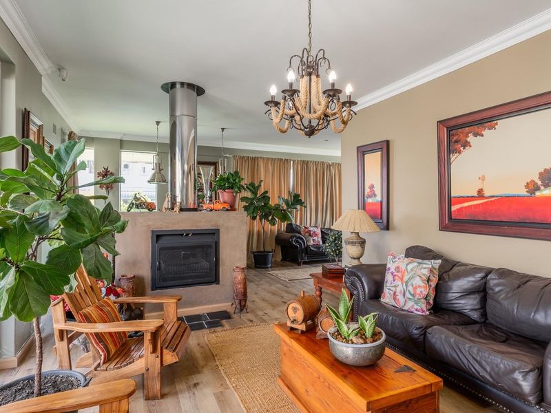 Newly Renovated 3 bedroom home. - Photo 9