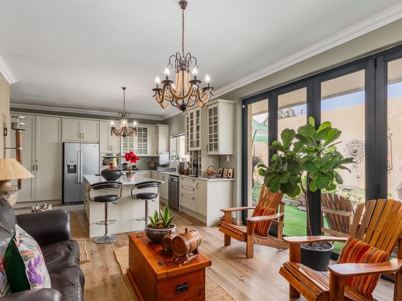 Newly Renovated 3 bedroom home. - Photo 7